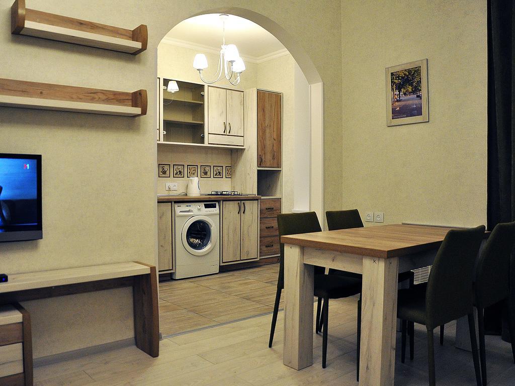 Апартаменти Odessa Rent - Mayakovskogo Lane 9 Екстер'єр фото