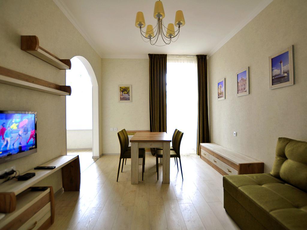 Апартаменти Odessa Rent - Mayakovskogo Lane 9 Екстер'єр фото