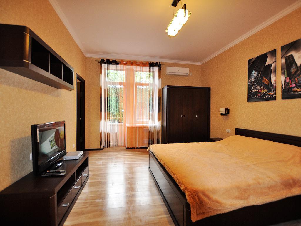 Апартаменти Odessa Rent - Mayakovskogo Lane 9 Номер фото